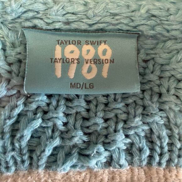 Taylor Swift 1989 Chunky Knit Sweater Cardigan - Picture 4 of 8